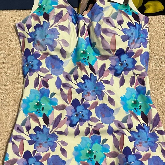 Knix Luxelift adjustable tank top - Picture 1 of 1